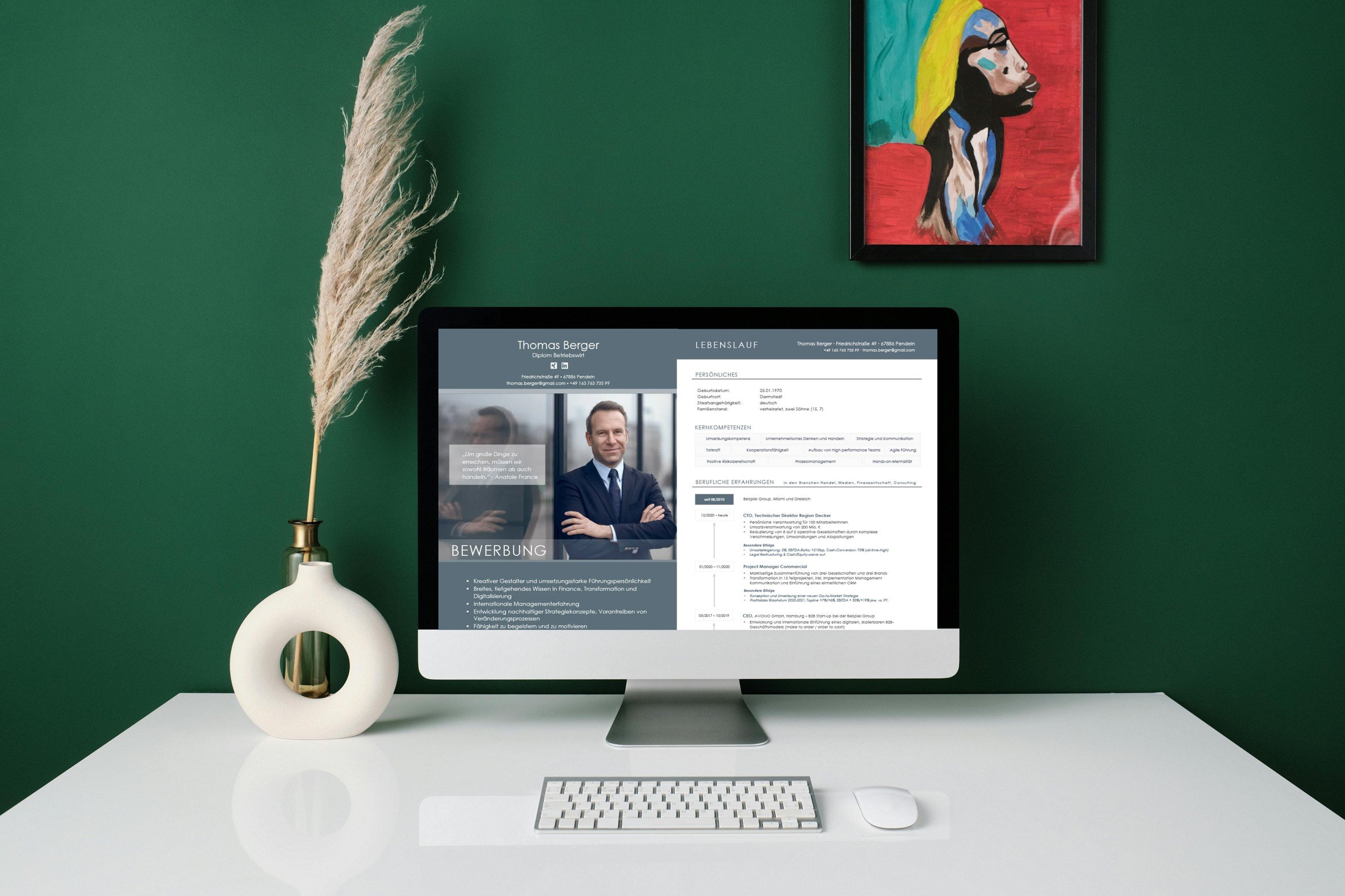 Digitaler Lebenslauf auf einem Laptop-Bildschirm, erstellt mit einer Bewerbung Vorlage für die Jobsuche 2025.